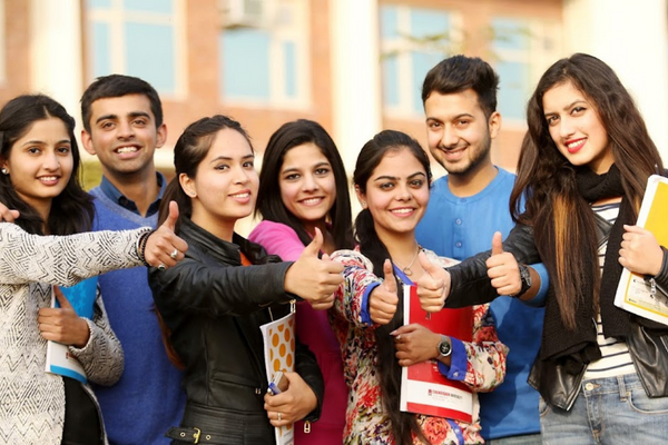 Indian-Students-Flying-Abroad-For-Education-Jumps-To-5-Year-High-in-2022